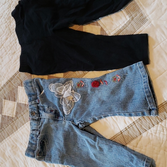 Other - 2 piece bundle.  Like new. Adorable Black leggings have ruffled behind.